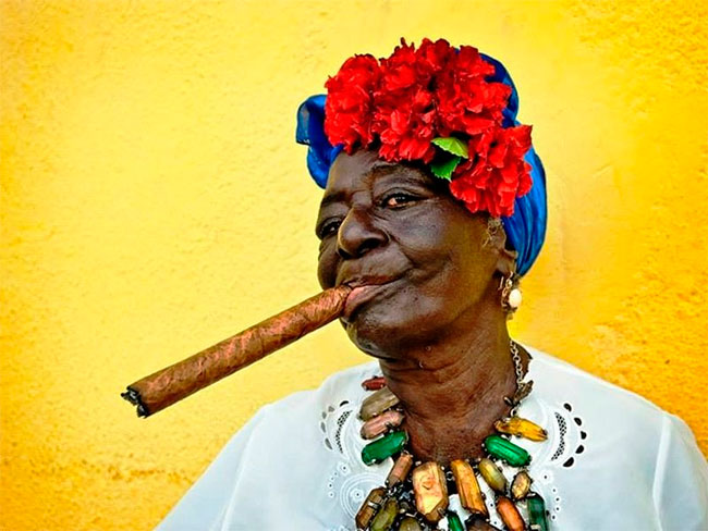 The-magic-of-women-and-cigars-7.jpg The-magic-of-women-and-cigars-7.jpg