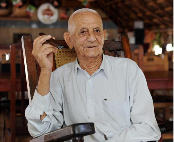 Alejandro-Robaina.jpg