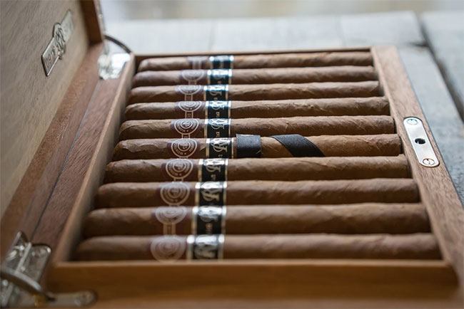 montecristo-no-4-reserva-cosecha-2002.jpg