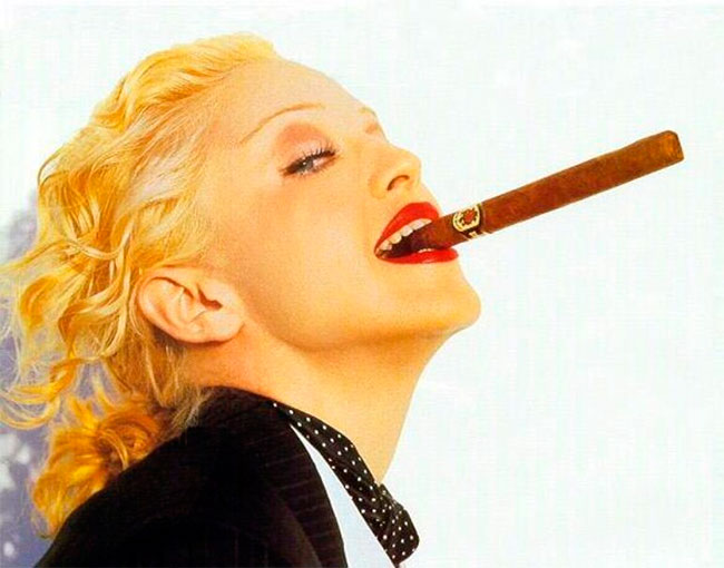 The-magic-of-women-and-cigars-10.jpg The-magic-of-women-and-cigars-10.jpg