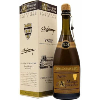 Кальвадос Marquis d'Aguesseau, VSOP 4 ans, gift box