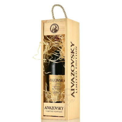 Коньяк Aivazovsky Limited Edition 1973 (gift box) 1973 0.7 л